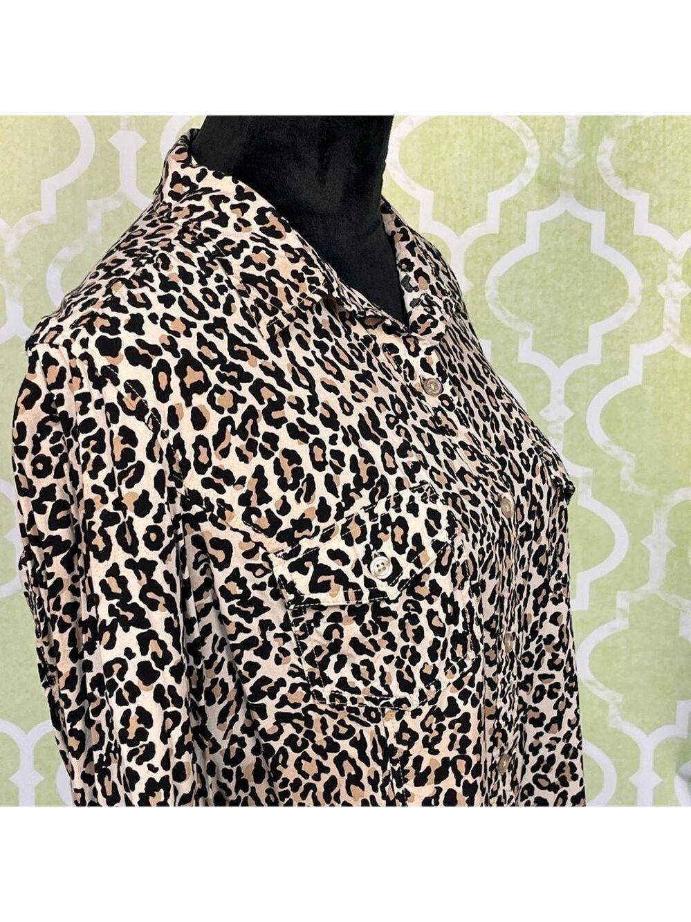 Jones New York Signature Women's Top Large Roll Tab Sleeve Animal Print Blouse - Picture 5 of 11